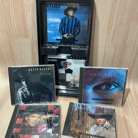 Garth Brooks The Limited Series 6 C.D Boxed Set. - Picture 5 of 8